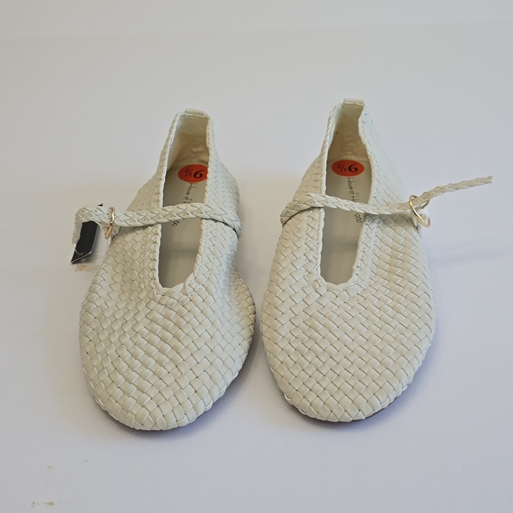 NWT House Of Harlow 1960 Bistro Off White Strap Buckle Ballet Flats Size 9.5 - Picture 4 of 13